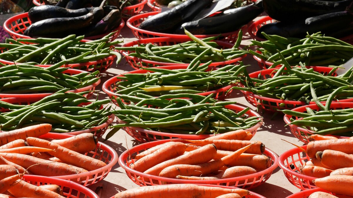 verdure fresche mercato contadino piccole produzioni locali